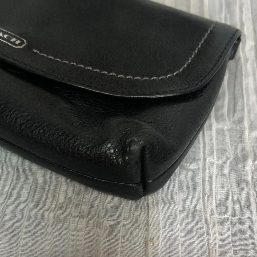 Vintage COACH black pebbled leather wristlet wallet w/ teal interior